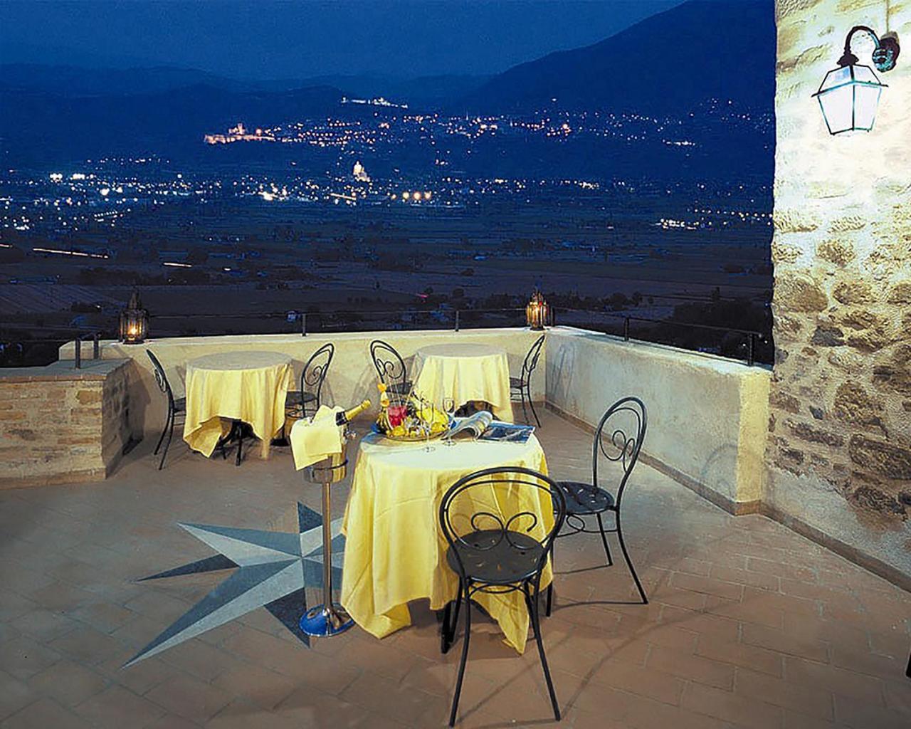 Relais La Corte Di Bettona Exterior foto